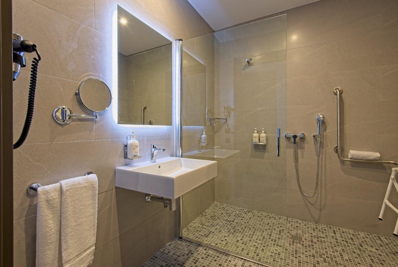 Dwo Colours Alcala Hotel Madrid Bagian luar foto
