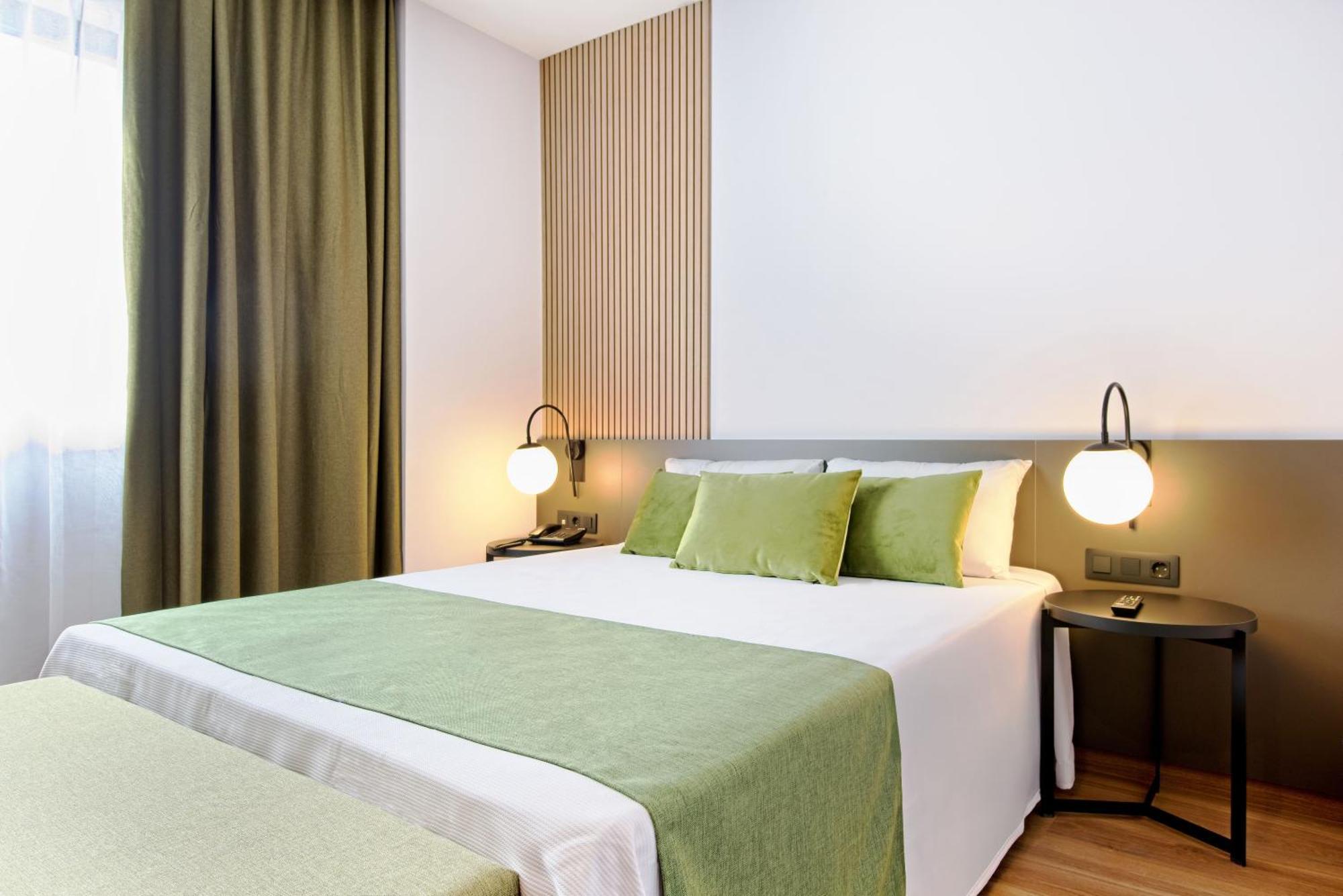 Dwo Colours Alcala Hotel Madrid Bagian luar foto